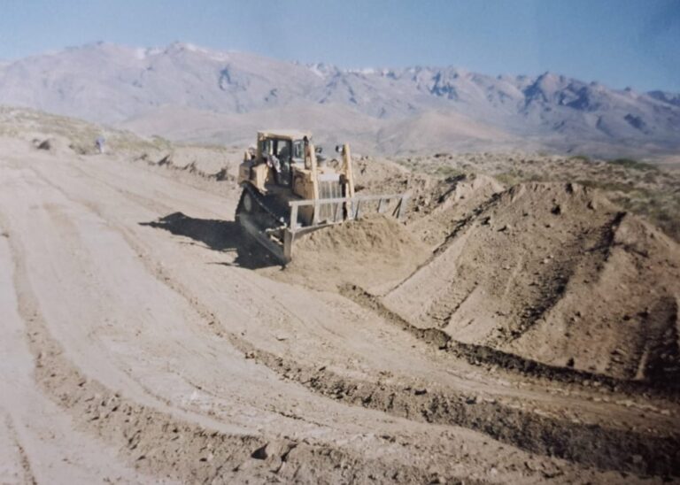 1998-Gasoducto-Gas-Pacífico,-Neuquen-min